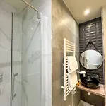 Urbanflat 89 - 3 Bedrooms Parisian *
