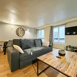 Apartment Urbanflat 89 - 3 Bedrooms Parisian
