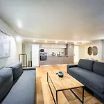 Apartment Urbanflat 89 - 3 Bedrooms Parisian *
