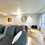 Apartment Urbanflat 89 - 3 Bedrooms Parisian