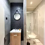 Apartment Urbanflat 89 - 3 Bedrooms Parisian *