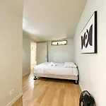 Apartment Urbanflat 89 - 3 Bedrooms Parisian