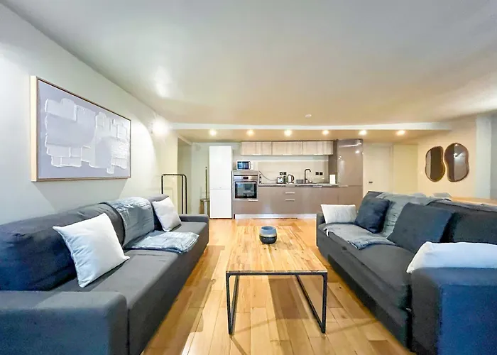 Apartament Urbanflat 89 - 3 Bedrooms Parisian *