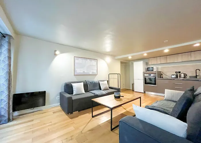 Apartament Urbanflat 89 - 3 Bedrooms Parisian *