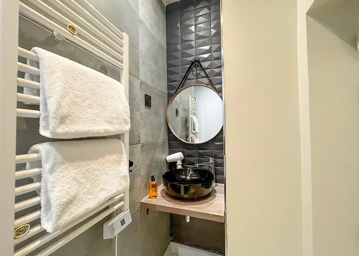 Urbanflat 89 - 3 Bedrooms Parisian Apartament Paryż